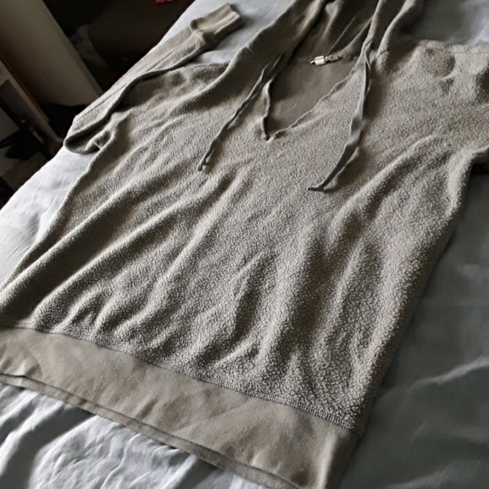 American Eagle Vintage Crop V-Neck Hoodie